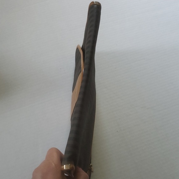 Vintage Fendi Envelope Clutch - Picture 6 of 8